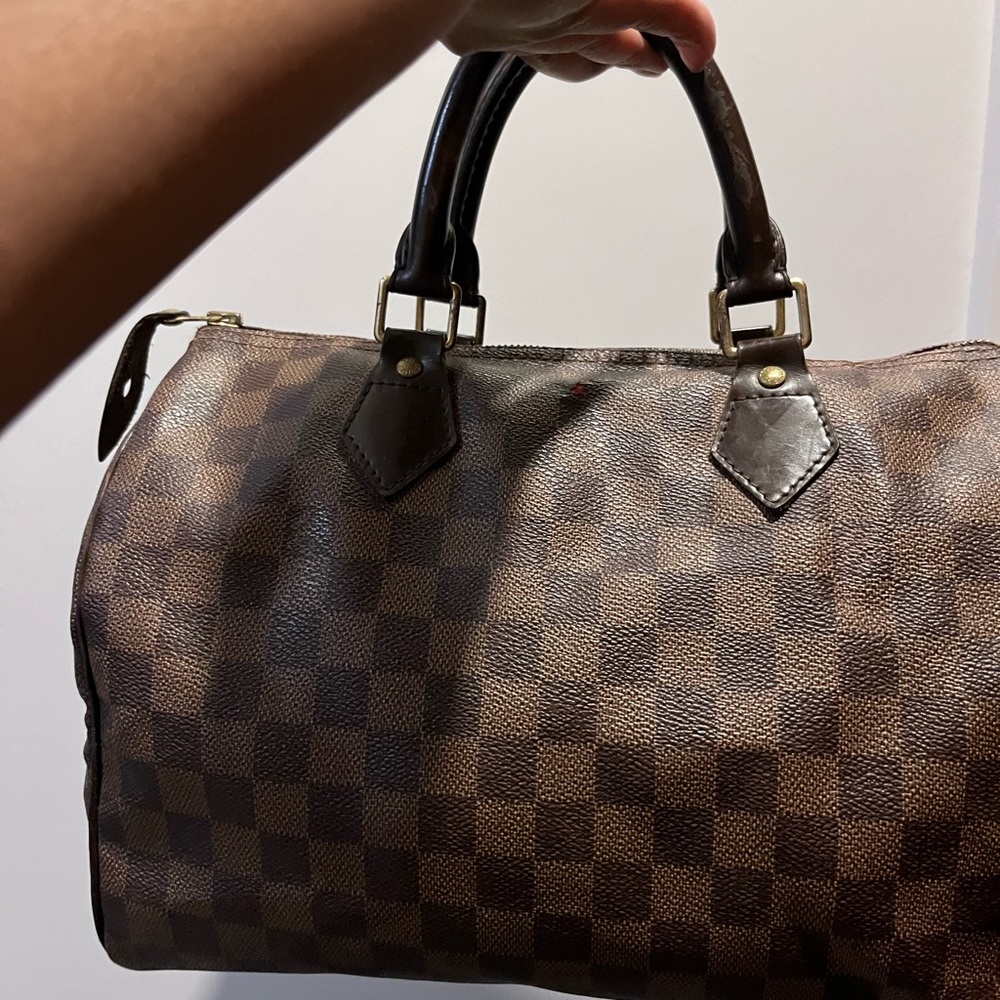 Louis Vuitton speedy